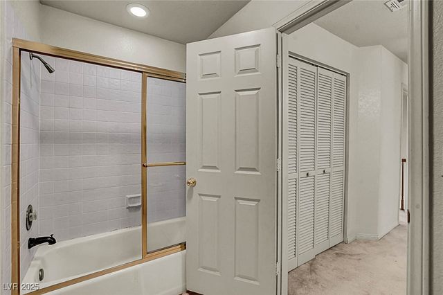 2716 Laguna Shores Lane, Las Vegas, NV 89121