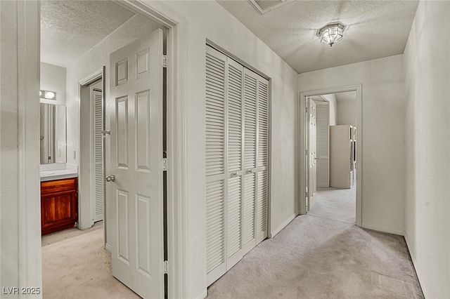 2716 Laguna Shores Lane, Las Vegas, NV 89121