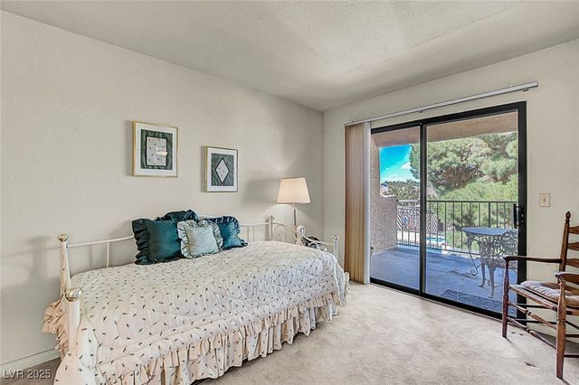 2716 Laguna Shores Lane, Las Vegas, NV 89121