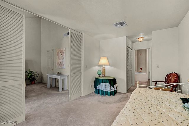 2716 Laguna Shores Lane, Las Vegas, NV 89121