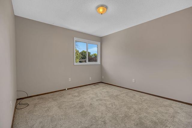 7337 122nd Avenue N, Champlin, MN 55316