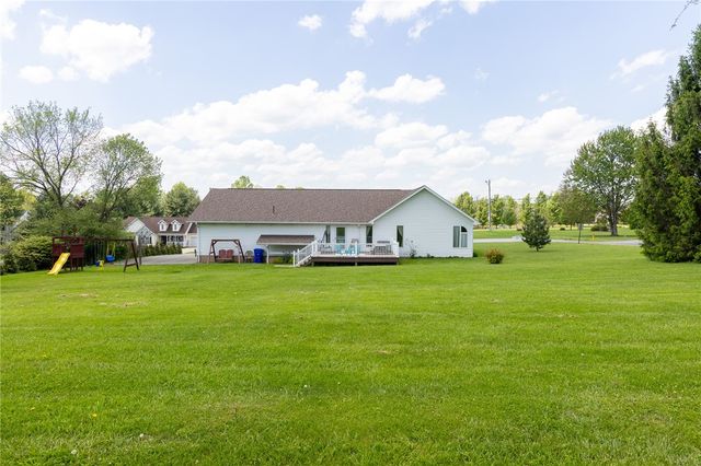 231 Arrowhead Dr, Slippery Rock Twp, PA 16057