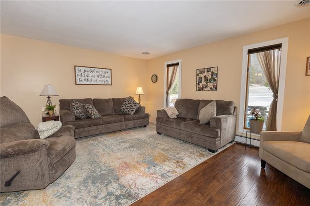 231 Arrowhead Dr, Slippery Rock Twp, PA 16057