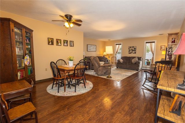 231 Arrowhead Dr, Slippery Rock Twp, PA 16057