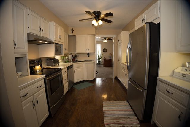 231 Arrowhead Dr, Slippery Rock Twp, PA 16057