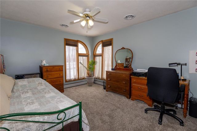 231 Arrowhead Dr, Slippery Rock Twp, PA 16057