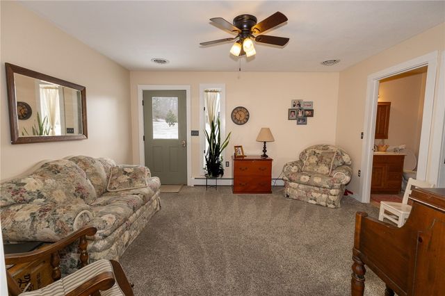 231 Arrowhead Dr, Slippery Rock Twp, PA 16057