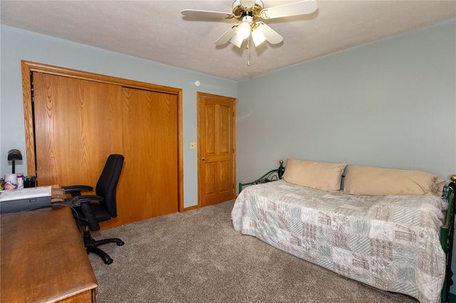231 Arrowhead Dr, Slippery Rock Twp, PA 16057