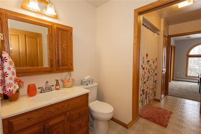 231 Arrowhead Dr, Slippery Rock Twp, PA 16057