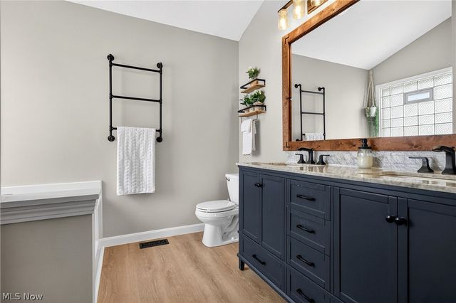 125 Glenshire Lane, Medina, OH 44256