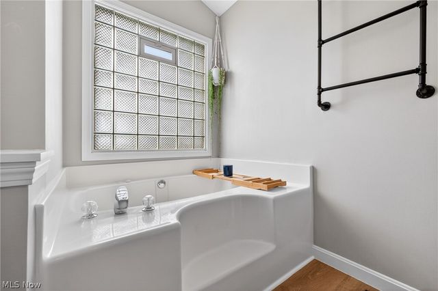 125 Glenshire Lane, Medina, OH 44256