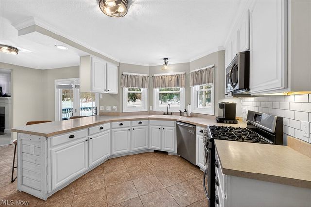 125 Glenshire Lane, Medina, OH 44256