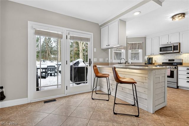 125 Glenshire Lane, Medina, OH 44256