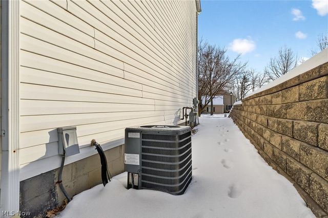 125 Glenshire Lane, Medina, OH 44256