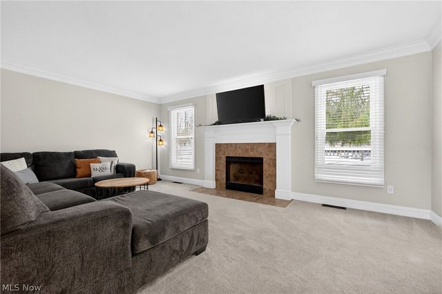 125 Glenshire Lane, Medina, OH 44256