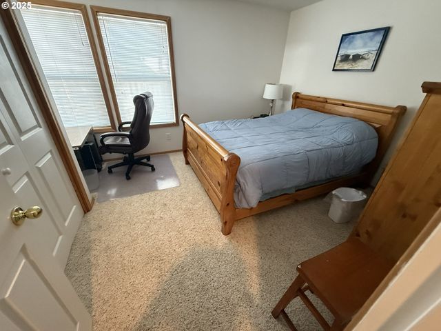 35210 F Pl, Ocean Park, WA 98640