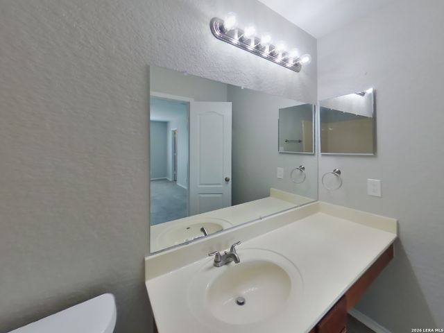 8034 Cavern, San Antonio, TX 78254