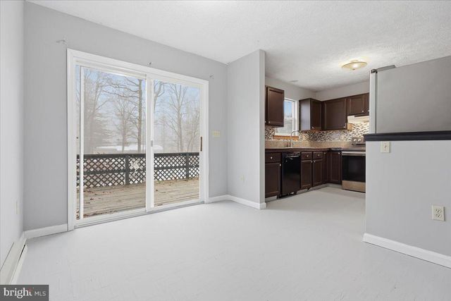 2320 ELMHURST RD, East Stroudsburg, PA 18302