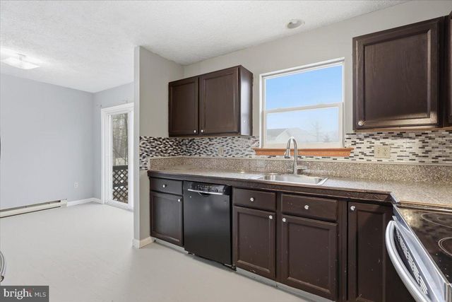 2320 ELMHURST RD, East Stroudsburg, PA 18302