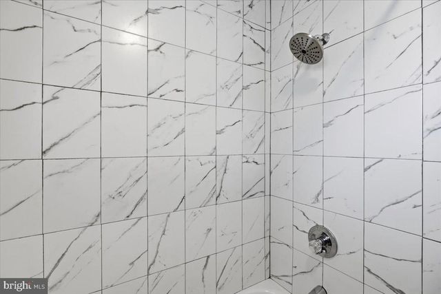 2320 ELMHURST RD, East Stroudsburg, PA 18302