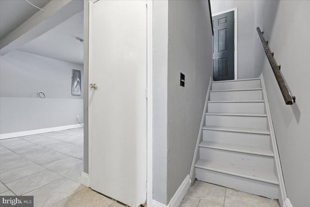 2320 ELMHURST RD, East Stroudsburg, PA 18302