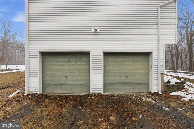 2320 ELMHURST RD, East Stroudsburg, PA 18302