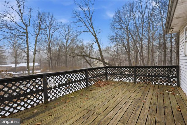 2320 ELMHURST RD, East Stroudsburg, PA 18302