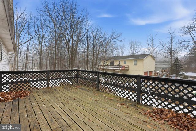 2320 ELMHURST RD, East Stroudsburg, PA 18302