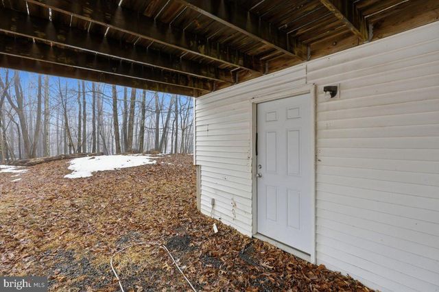 2320 ELMHURST RD, East Stroudsburg, PA 18302