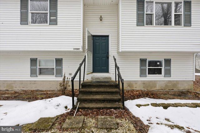 2320 ELMHURST RD, East Stroudsburg, PA 18302