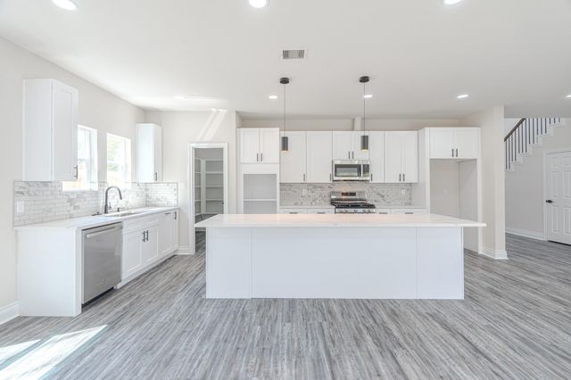 6814 Champion Lane, Houston, TX 77091