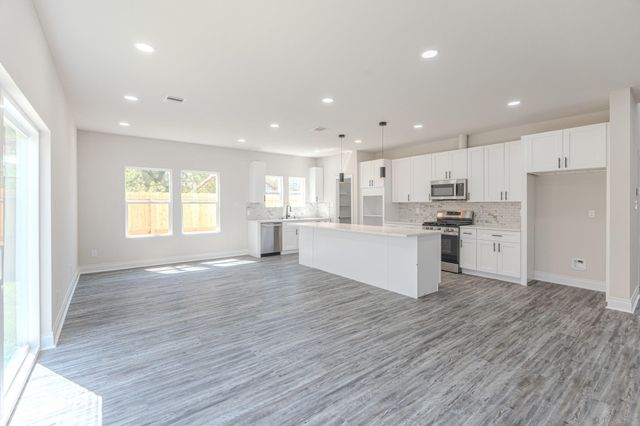 6814 Champion Lane, Houston, TX 77091