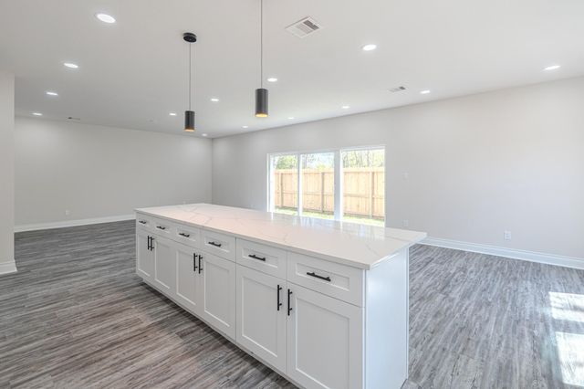 6814 Champion Lane, Houston, TX 77091