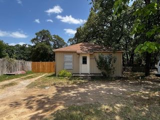 5205 Miller Avenue, Fort Worth, TX 76119