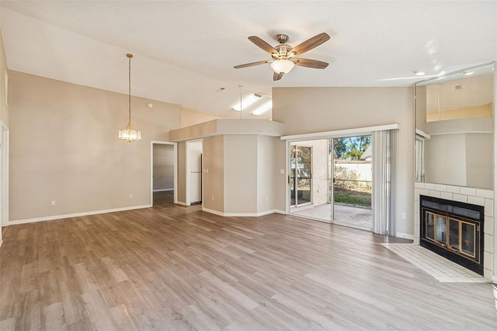 Image 6 of property listing at 669 VIA MILANO, Apopka, FL 32712