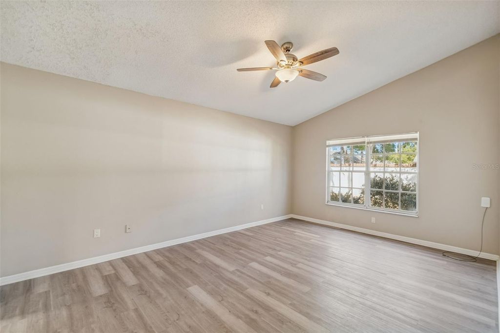 Image 9 of property listing at 669 VIA MILANO, Apopka, FL 32712