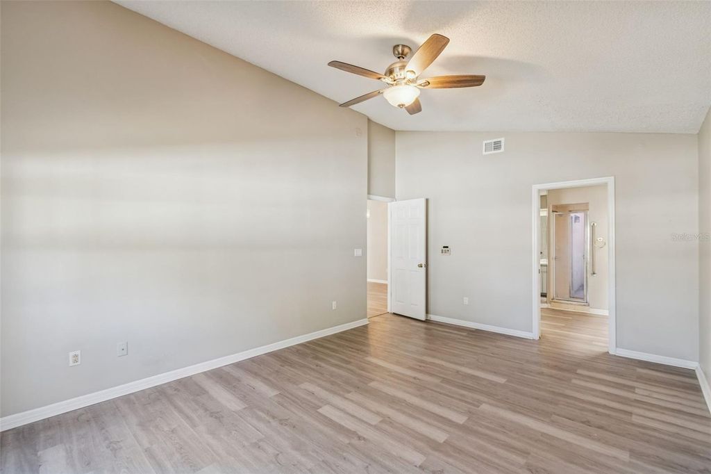 Image 10 of property listing at 669 VIA MILANO, Apopka, FL 32712