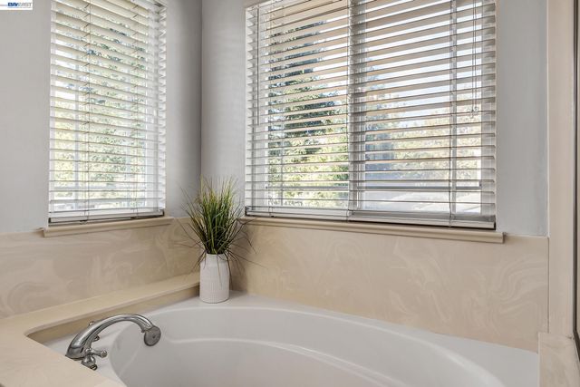 35317 Terra Cotta Cir, Fremont, CA 94536