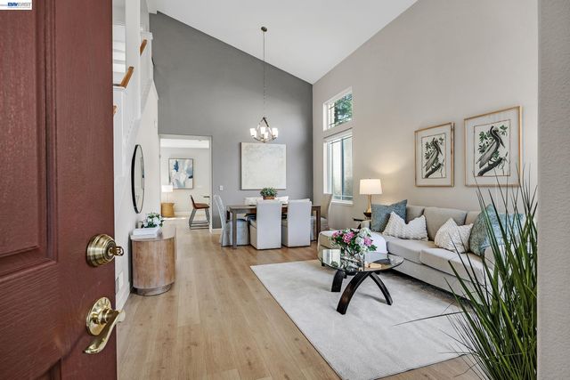 35317 Terra Cotta Cir, Fremont, CA 94536