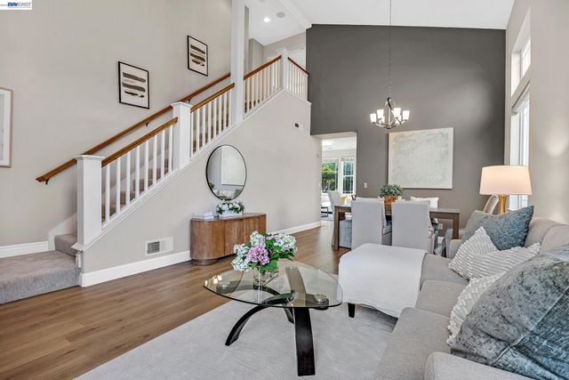 35317 Terra Cotta Cir, Fremont, CA 94536