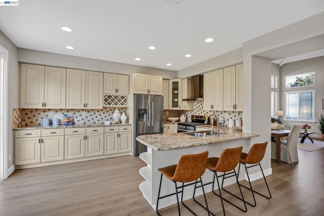 35317 Terra Cotta Cir, Fremont, CA 94536