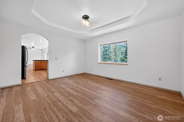 18432 W Lake Desire Drive SE, Renton, WA 98058
