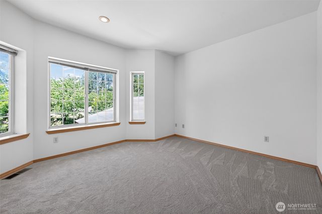 18432 W Lake Desire Drive SE, Renton, WA 98058