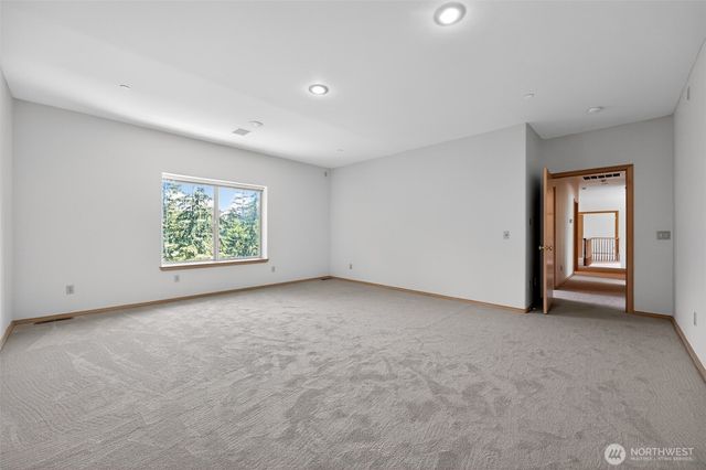 18432 W Lake Desire Drive SE, Renton, WA 98058
