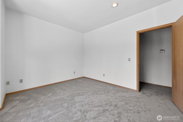18432 W Lake Desire Drive SE, Renton, WA 98058