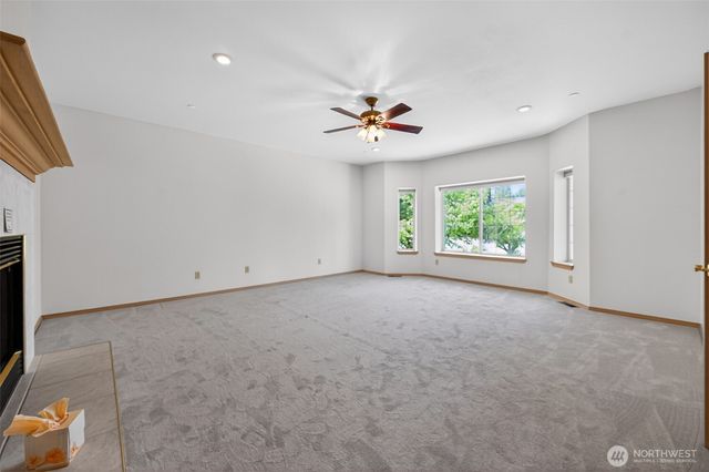 18432 W Lake Desire Drive SE, Renton, WA 98058