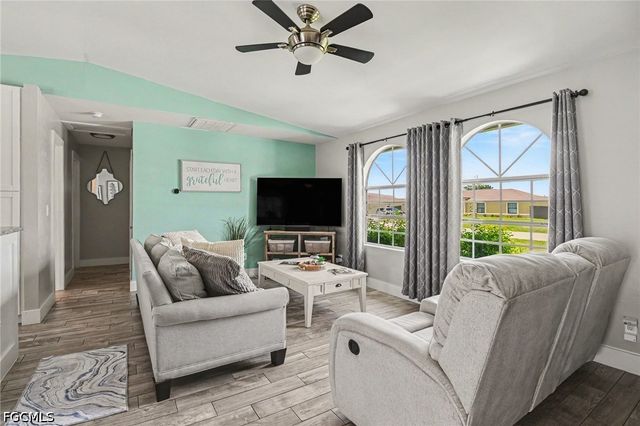 419 NW 7th TER, Cape Coral, FL 33993
