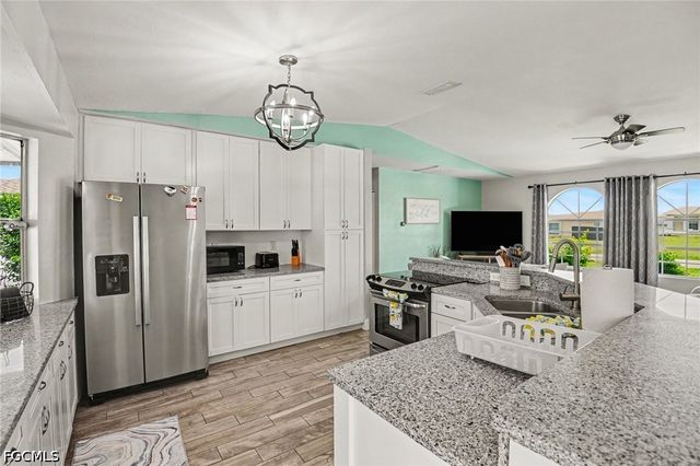 419 NW 7th TER, Cape Coral, FL 33993