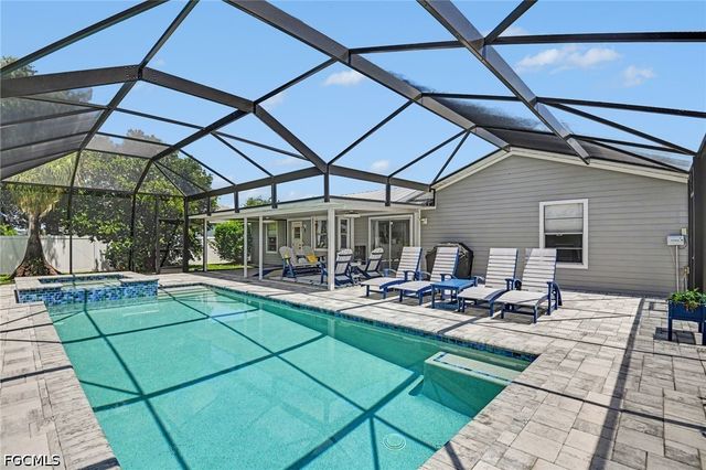 419 NW 7th TER, Cape Coral, FL 33993