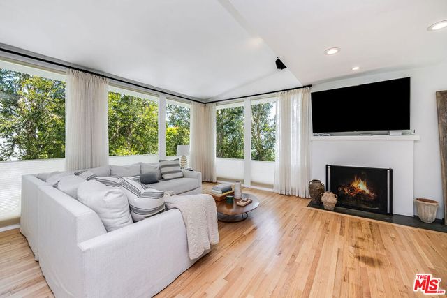 1331 CORDELL Place, Los Angeles, CA 90069